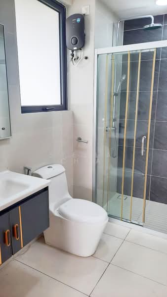 Kondominium untuk Disewa di Bay Point @ Country Garden Danga Bay - Stella Chia - Bathroom - PropertyGuru.com.my