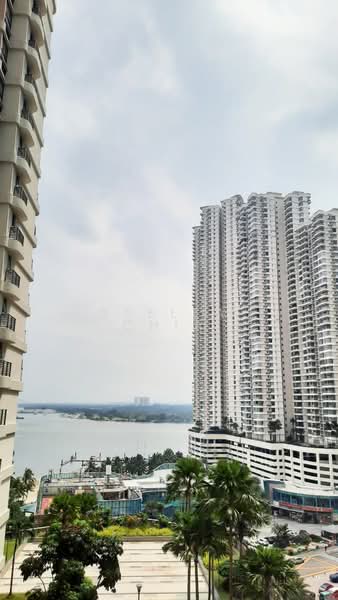 Kondominium untuk Disewa di Bay Point @ Country Garden Danga Bay - Stella Chia - Exterior - PropertyGuru.com.my