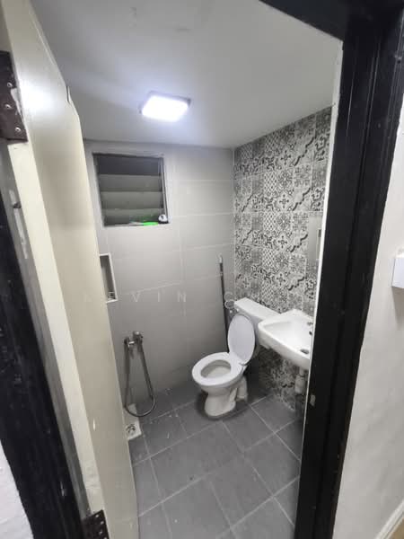 Rumah Teres 2 Tingkat untuk Dijual di Taman Bukit Anggerik (Cheras) - Kevin Chen - Bathroom - PropertyGuru.com.my