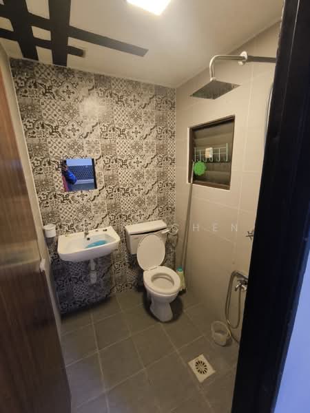 Rumah Teres 2 Tingkat untuk Dijual di Taman Bukit Anggerik (Cheras) - Kevin Chen - Bathroom - PropertyGuru.com.my