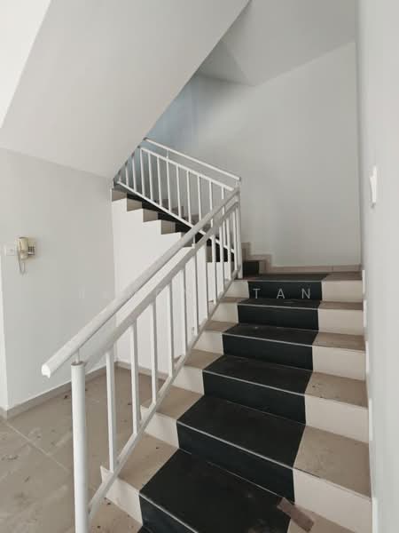 Semi-Detached House for Sale in Taman Klebang Utama (Klebang) - Ramona Tan - Corridor - PropertyGuru.com.my