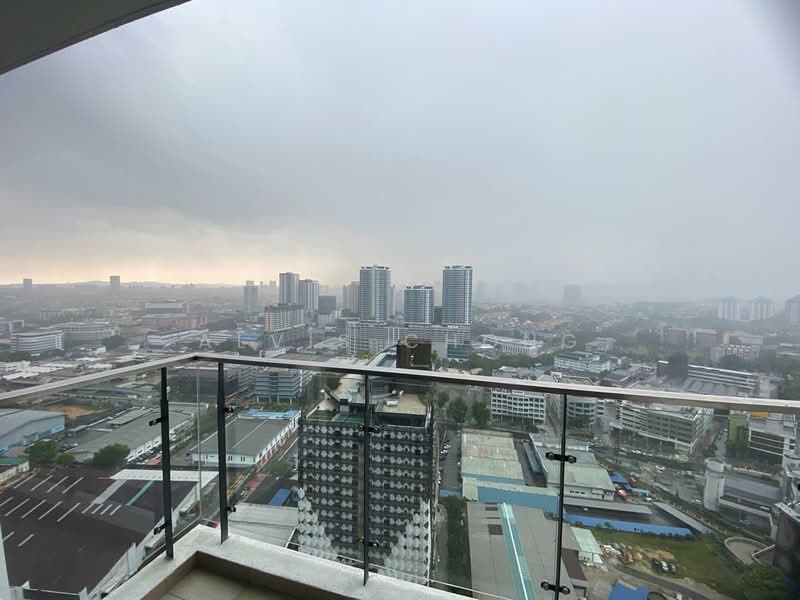 Servis Apartment untuk Disewa di PJ Midtown - Alvis Chong - Balcony - PropertyGuru.com.my