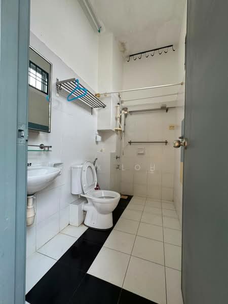 2-storey Terraced House for Sale in Setia Tropika (Johor Bahru) - Max Loh - Bathroom - PropertyGuru.com.my