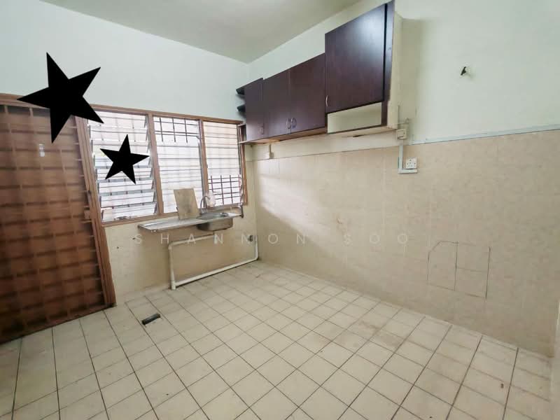 Rumah Teres 2-Tingkat untuk Dijual di Taman Wawasan (Puchong) - Shannon Soo - Kitchen - PropertyGuru.com.my