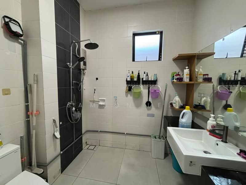 Rumah Teres 2 Tingkat untuk Dijual di Saujana Rawang (Rawang) - Samson Lee - Bathroom - PropertyGuru.com.my