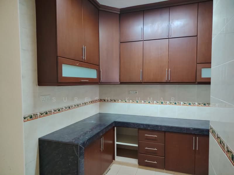 Rumah Teres 2 Tingkat untuk Disewa di Taman Kajang Utama (Kajang) - Suresh Kumar - Kitchen - PropertyGuru.com.my