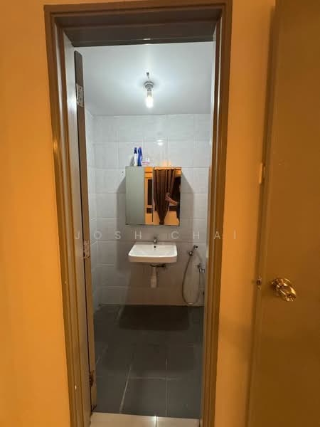 Kondominium untuk Disewa di The Edge Residence - Josh Chai - Bathroom - PropertyGuru.com.my