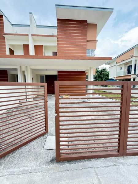 Semi-Detached House for Sale in Taman Idaman Murni (Labu) - Adzura Zamedin - Exterior - PropertyGuru.com.my