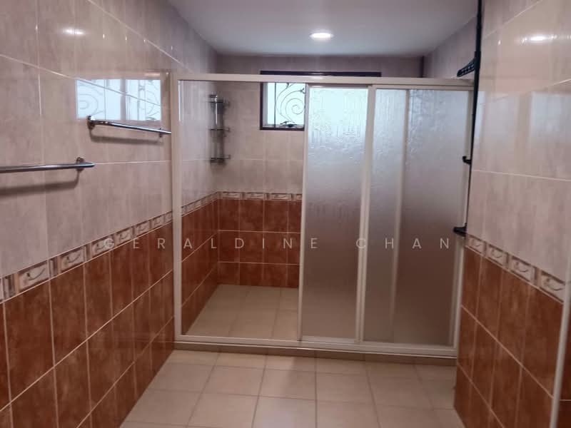 Rumah Teres 2 Tingkat untuk Dijual di Usj 1 (Subang Jaya) - Geraldine Chan - Bathroom - PropertyGuru.com.my