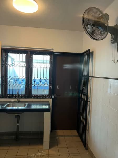 Rumah Teres 2 Tingkat untuk Disewa di Taman Tun Dr Ismail (Kuala Lumpur) - Elaine Lian - Kitchen - PropertyGuru.com.my