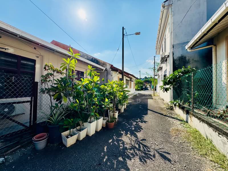 1-storey Terraced House for Sale in Seksyen 4 (Kota Damansara) - Nahathir Shahabudin - Exterior - PropertyGuru.com.my