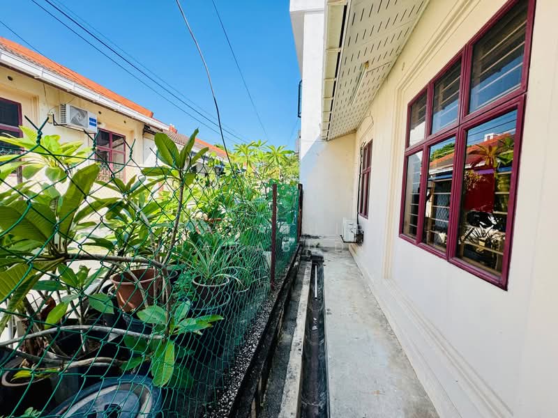 1-storey Terraced House for Sale in Seksyen 4 (Kota Damansara) - Nahathir Shahabudin - Exterior - PropertyGuru.com.my