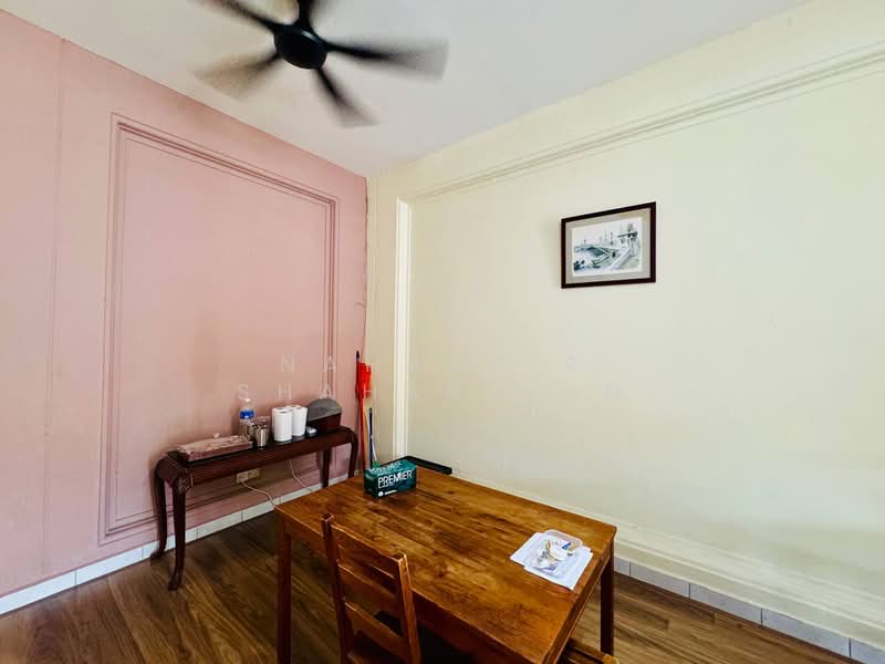 1-storey Terraced House for Sale in Seksyen 4 (Kota Damansara) - Nahathir Shahabudin - Dining Room - PropertyGuru.com.my