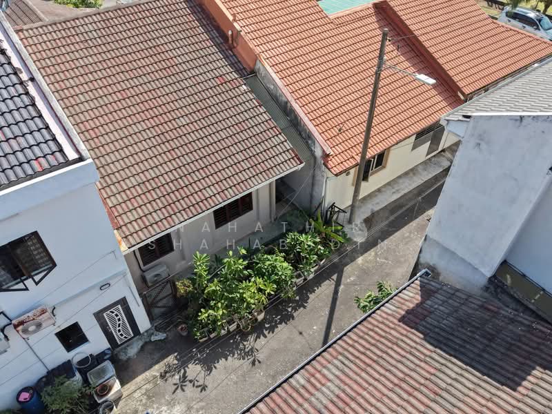 1-storey Terraced House for Sale in Seksyen 4 (Kota Damansara) - Nahathir Shahabudin - Exterior - PropertyGuru.com.my
