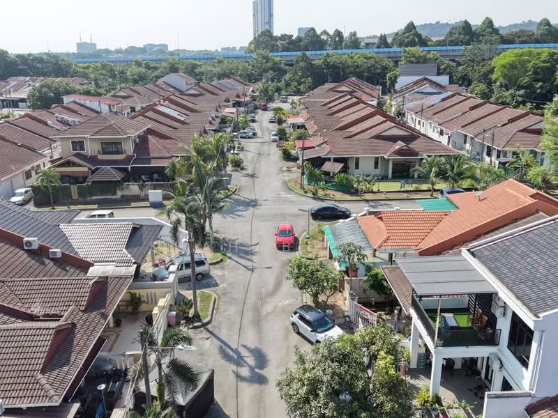 1-storey Terraced House for Sale in Seksyen 4 (Kota Damansara) - Nahathir Shahabudin - Exterior - PropertyGuru.com.my