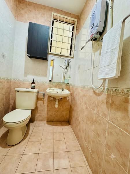1-storey Terraced House for Sale in Seksyen 4 (Kota Damansara) - Nahathir Shahabudin - Bathroom - PropertyGuru.com.my