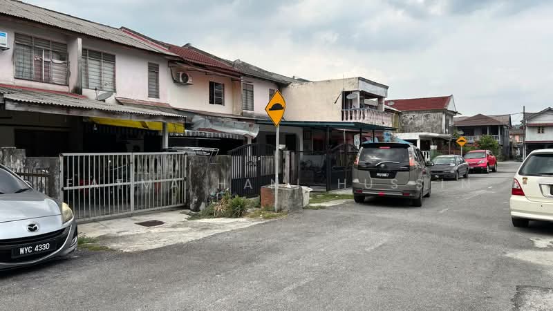 2-storey Terraced House for Sale in Taman Puchong Indah (Puchong) - Fatma Hani Hussin - Exterior - PropertyGuru.com.my