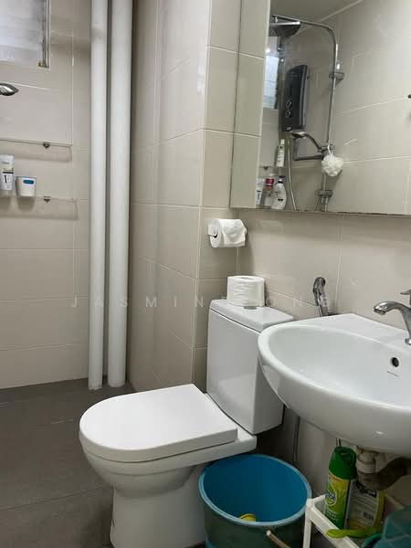 Pangsapuri untuk Dijual di Damansara Sutera - Jasmine Ong - Bathroom - PropertyGuru.com.my