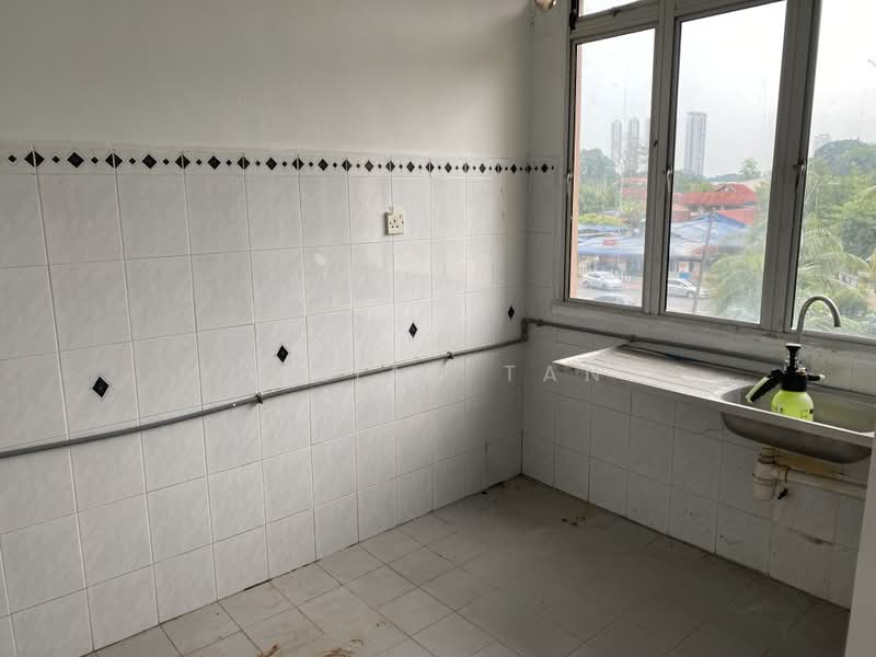 Condominium for Sale at Azuria Condominium - Lilian Tan - PropertyGuru.com.my
