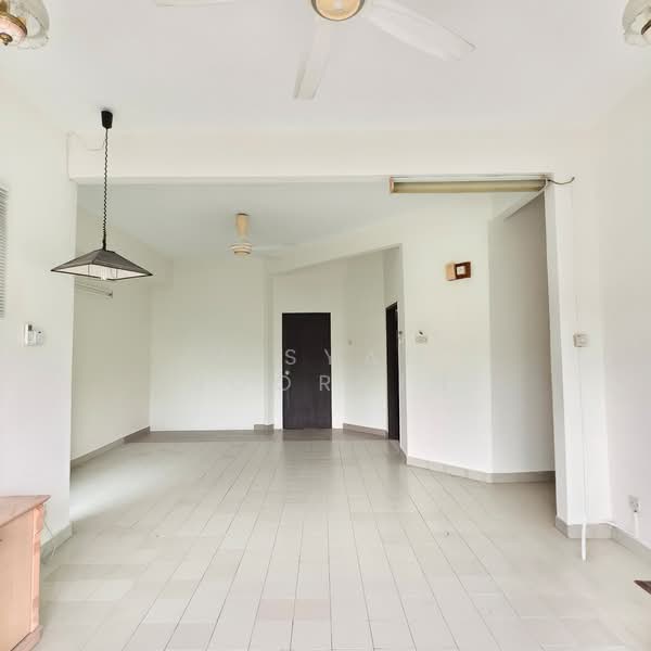 Rumah Teres 2.5 Tingkat untuk Dijual di Ampang Jaya (Ampang) - Hisyam Noordin - Living Room - PropertyGuru.com.my
