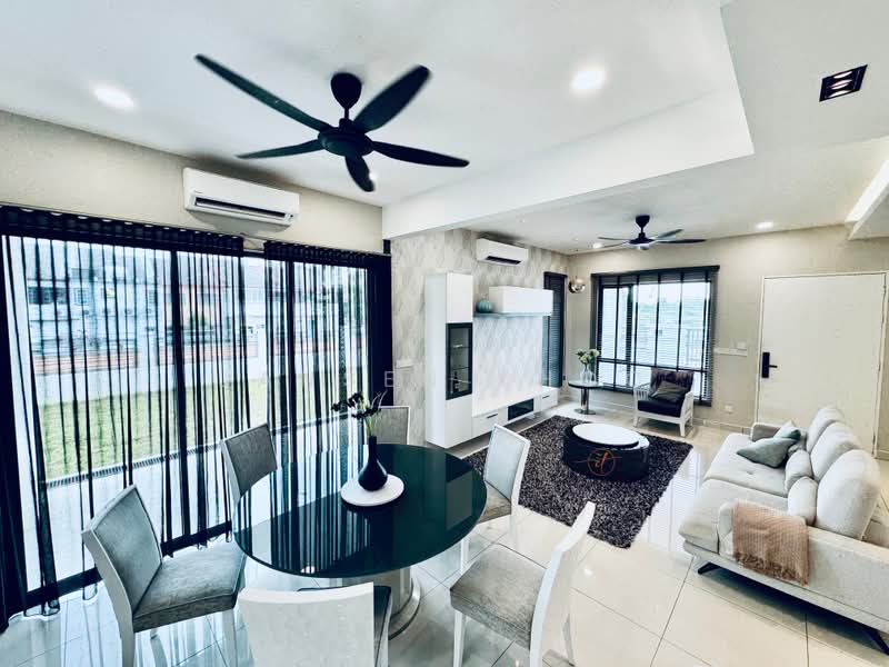 2-storey Terraced House for Sale in Bukit Raja (Selangor) - Jansen Khoo - Living Room - PropertyGuru.com.my