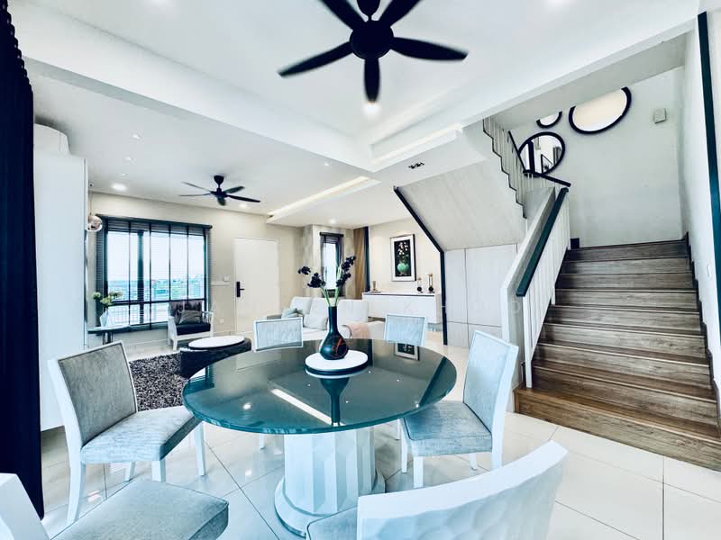 2-storey Terraced House for Sale in Bukit Raja (Selangor) - Jansen Khoo - Living Room - PropertyGuru.com.my