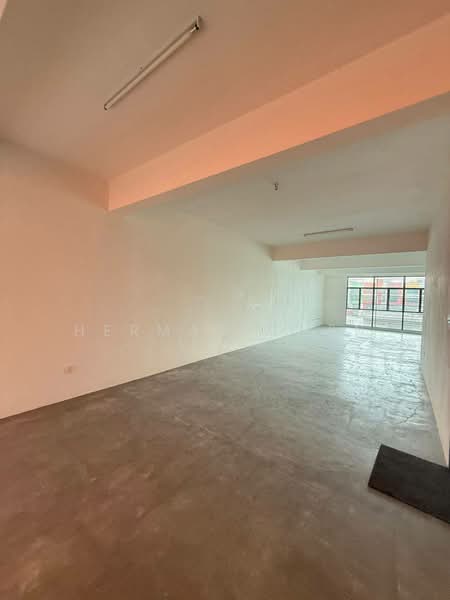 Shop for Rent in Bandar Dato Onn (Tebrau) - Herman Chen - Interior - PropertyGuru.com.my