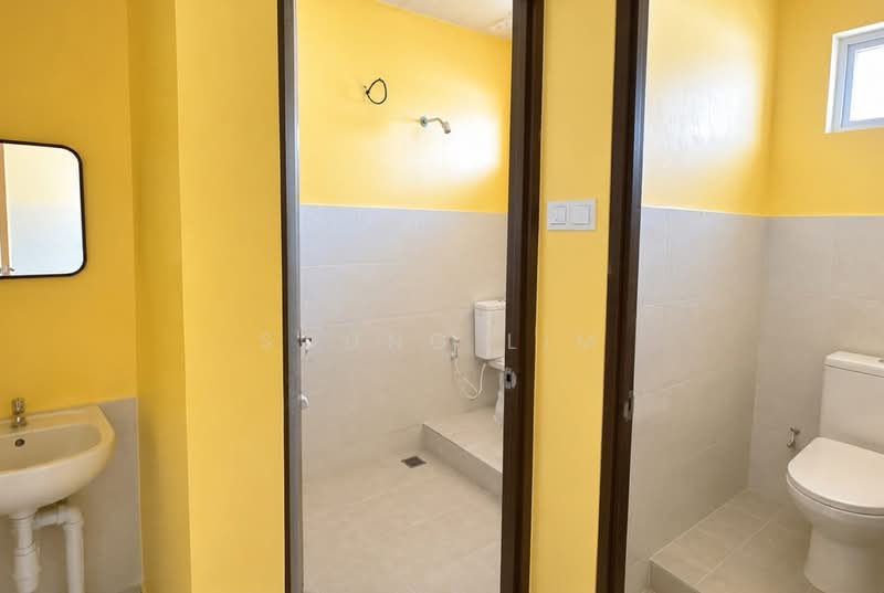 Rumah Teres 2 Tingkat untuk Disewa di Seksyen 1a (Petaling Jaya) - Soung Lim - Bathroom - PropertyGuru.com.my