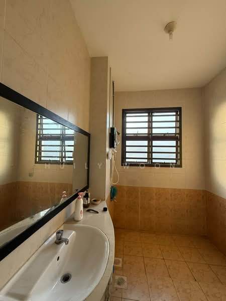 Rumah Kluster untuk Disewa di Taman Mount Austin (Tebrau) - Huily Woon - Bathroom - PropertyGuru.com.my