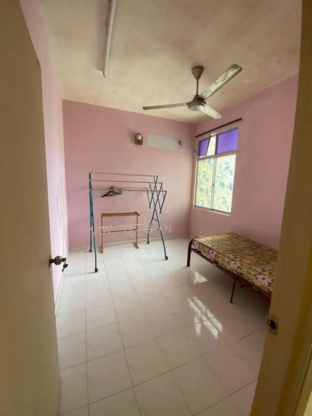 Apartment for Sale at Pelangi Apartment - Woon . - PropertyGuru.com.my