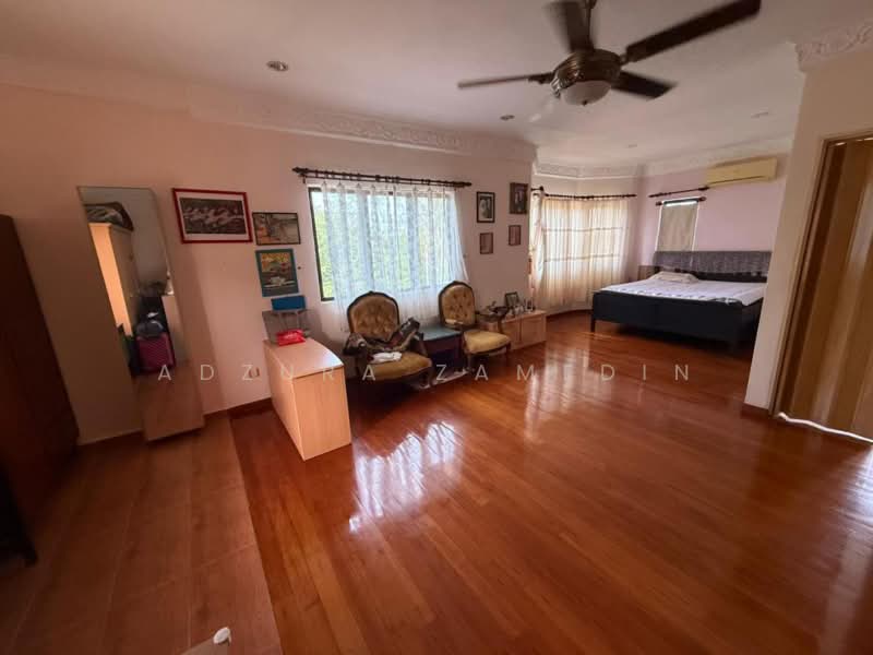 Rumah Banglo untuk Dijual di Taman Tuanku Jaafar (Sungai Gadut) - Adzura Zamedin - Bedroom - PropertyGuru.com.my