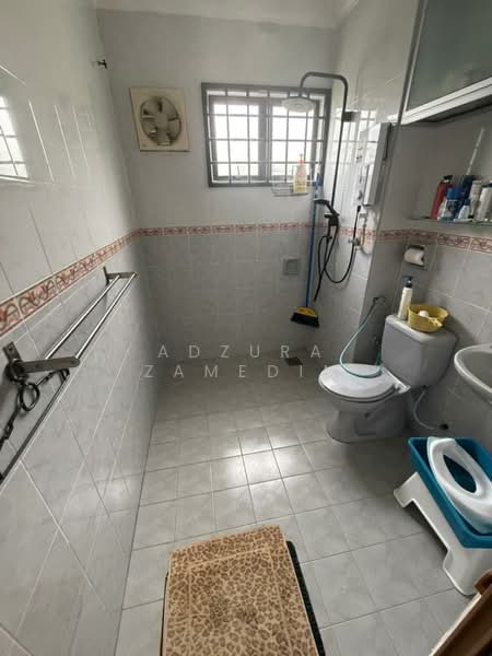 Rumah Banglo untuk Dijual di Taman Tuanku Jaafar (Sungai Gadut) - Adzura Zamedin - Bathroom - PropertyGuru.com.my