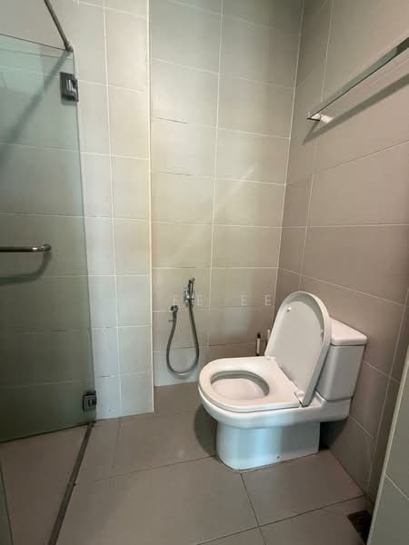 Servis Apartment untuk Dijual di Straits Garden Suite - A Ee Ee - Bathroom - PropertyGuru.com.my