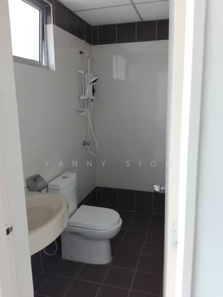 Kondominium untuk Dijual di Platinum Hill PV 2 - Yanny Siow - Bathroom - PropertyGuru.com.my
