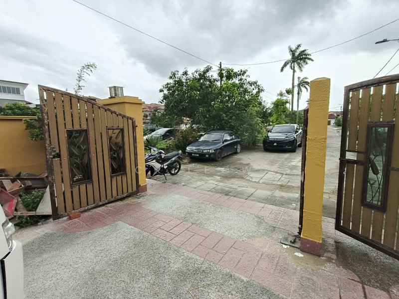 Semi-Detached House for Rent in Bandar Baru Permas Jaya (Permas Jaya) - Ck Leow - Exterior - PropertyGuru.com.my