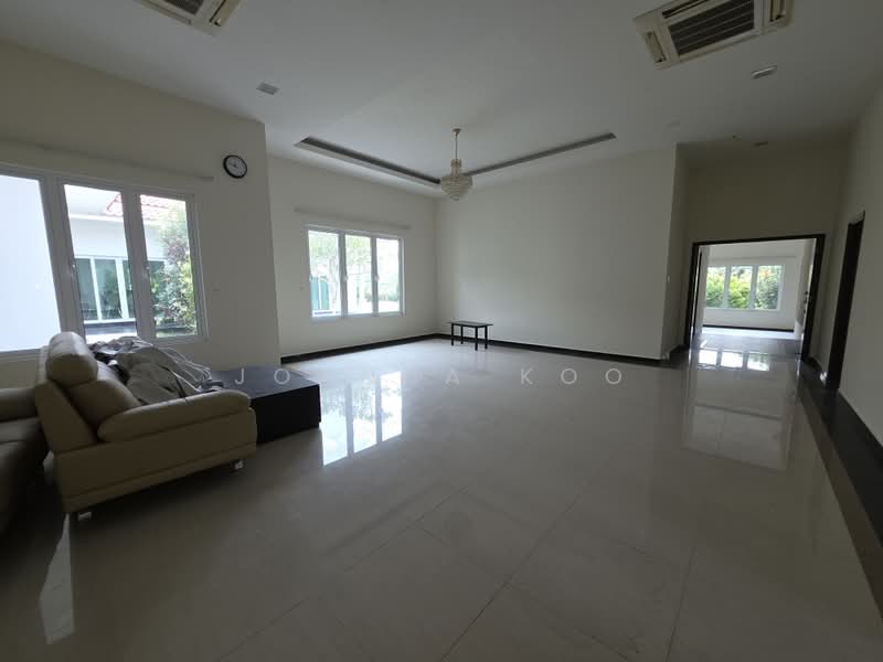 Rumah Banglo untuk Dijual di Leisure Farm (Gelang Patah) - Joanna Koo - Living Room - PropertyGuru.com.my
