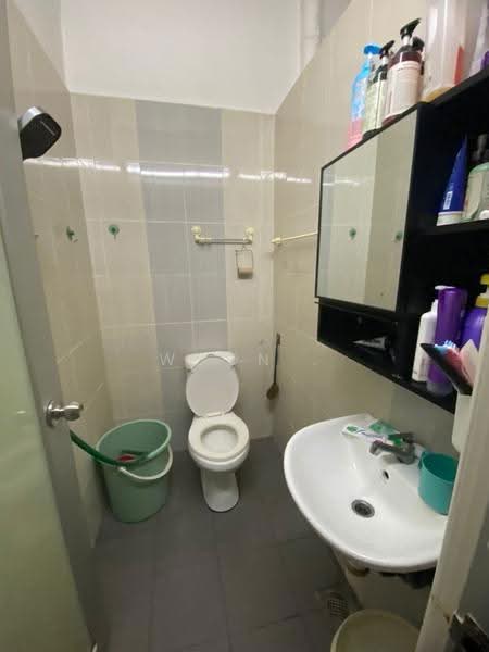 Rumah Teres 1-Tingkat untuk Dijual di Taman Seri Duyong (Duyong) - Woon . - Bathroom - PropertyGuru.com.my