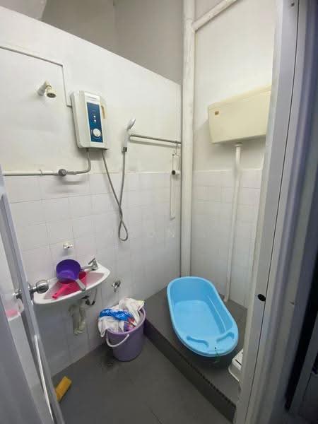 Rumah Teres 1-Tingkat untuk Dijual di Taman Seri Duyong (Duyong) - Woon . - Bathroom - PropertyGuru.com.my
