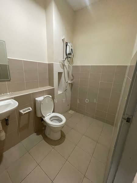 2-storey Terraced House for Rent in Setia Tropika (Johor Bahru) - Kent Loi - Bathroom - PropertyGuru.com.my