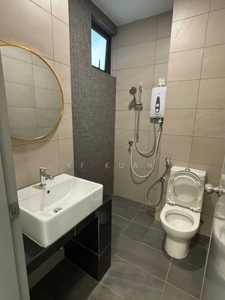 Pangsapuri untuk Dijual di D7 (D'Seven Lagoon Perdana) - KF Kuan - Bathroom - PropertyGuru.com.my