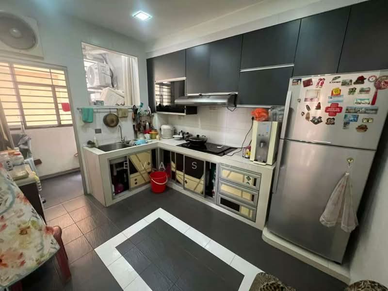 Pangsapuri untuk Dijual di Pangsapuri Persiaran Tanjung - Eva Siow - Kitchen - PropertyGuru.com.my