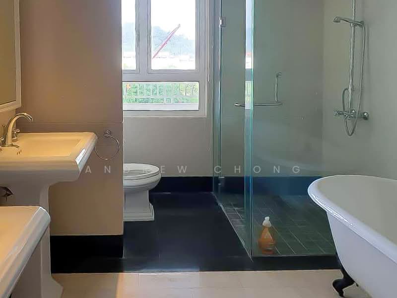 Condominium for Rent at Quayside Seafront Resort Condominiums - Andrew Chong - Bathroom - PropertyGuru.com.my
