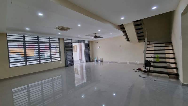 Shop / Office for Rent in Gelugor (Penang) - Jeffrey Chan - Living Room - PropertyGuru.com.my