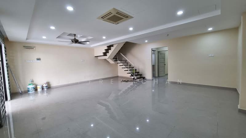 Shop / Office for Rent in Gelugor (Penang) - Jeffrey Chan - Living Room - PropertyGuru.com.my