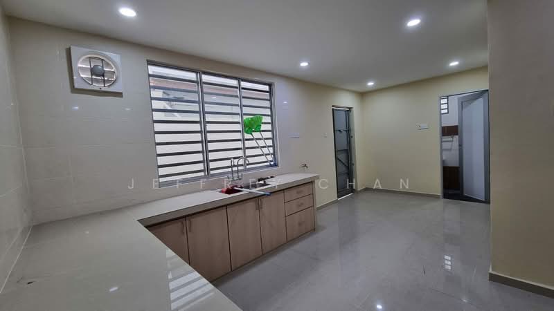 Shop / Office for Rent in Gelugor (Penang) - Jeffrey Chan - Kitchen - PropertyGuru.com.my