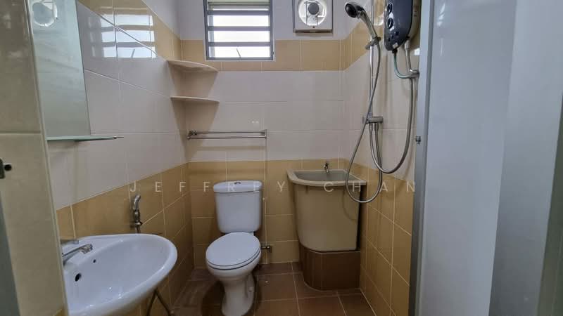Shop / Office for Rent in Gelugor (Penang) - Jeffrey Chan - Bathroom - PropertyGuru.com.my