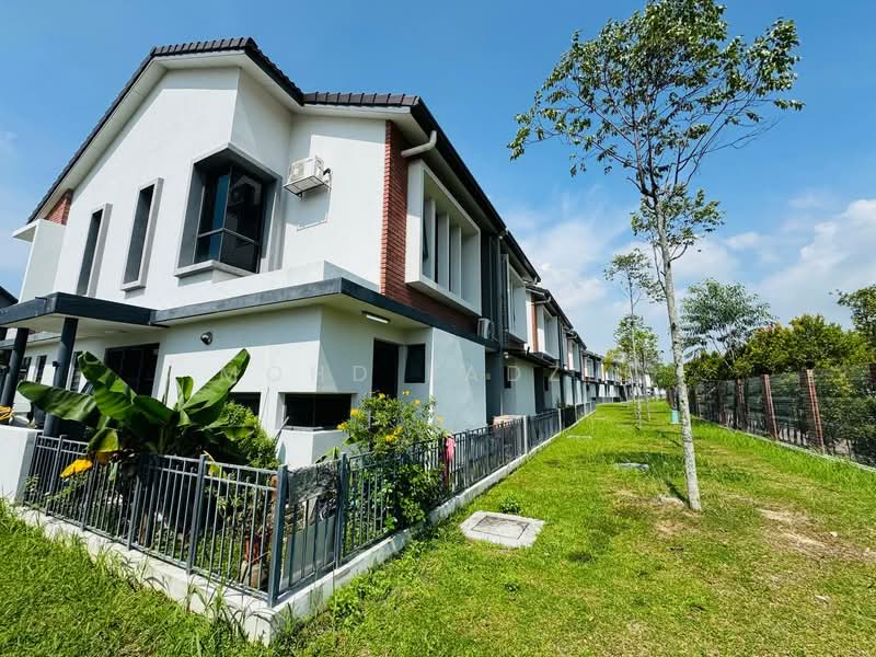 Rumah Teres untuk Dijual di Elmina (Shah Alam) - Mohd Fadzli - Exterior - PropertyGuru.com.my