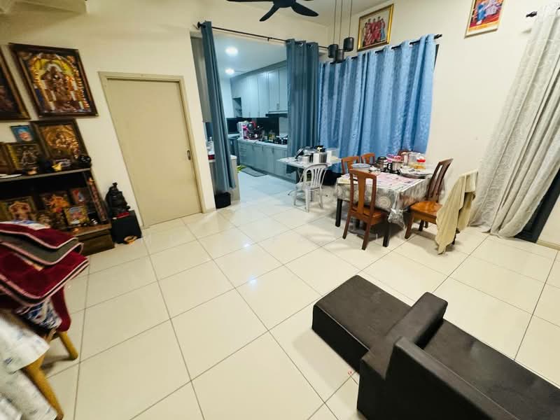 Rumah Teres untuk Dijual di Elmina (Shah Alam) - Mohd Fadzli - Living Room - PropertyGuru.com.my
