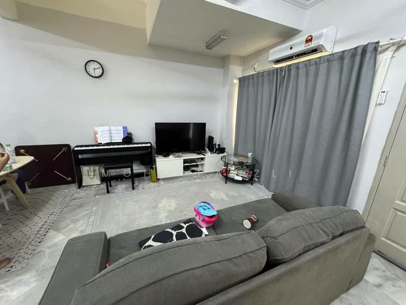 Rumah Teres untuk Dijual di Elmina (Shah Alam) - Mohd Fadzli - Living Room - PropertyGuru.com.my