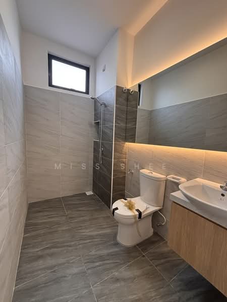 Rumah Teres 2-Tingkat untuk Dijual di Ulu Tiram (Johor) - Miss Shee - Bathroom - PropertyGuru.com.my
